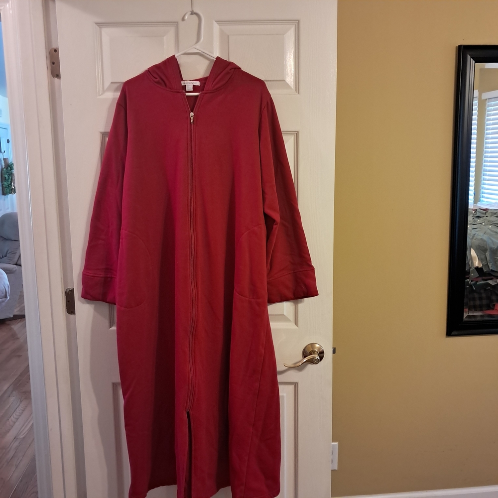 NWOT dreams Co. Long Zip Hoodie Robe
